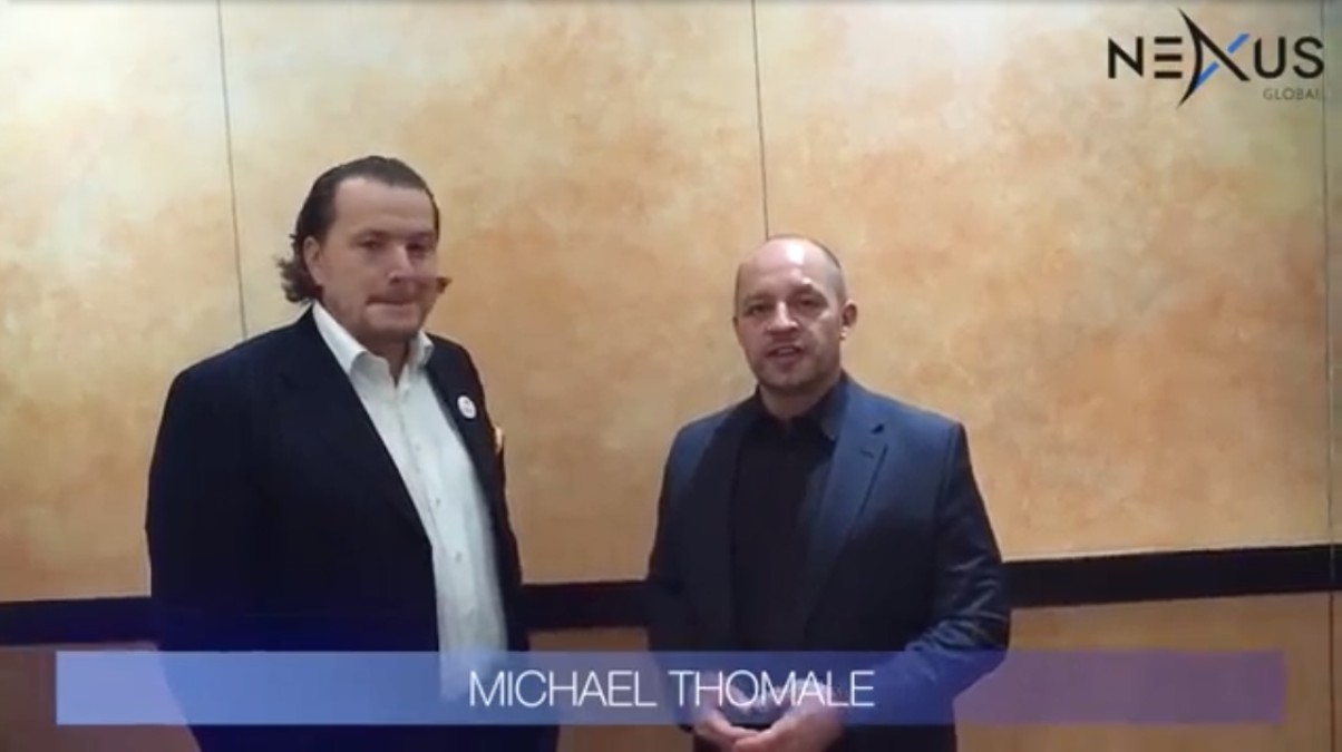 Michael Thomale (hier links auf dem Bild neben Maik Schubert) schwört auf Investitionen in den Bitcoin